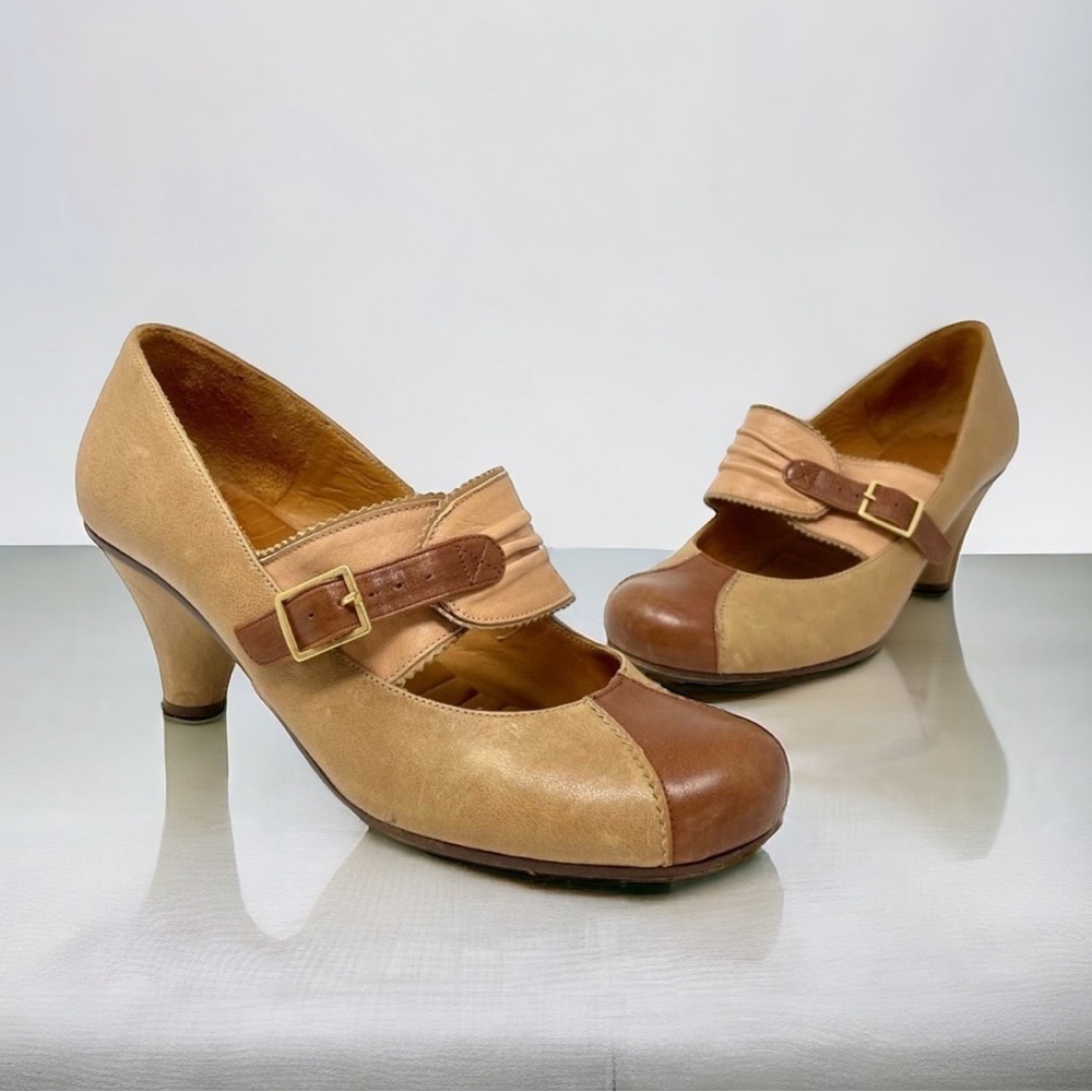 Chie mihara tan two toned leather victorian mary jane pumps size 39.5